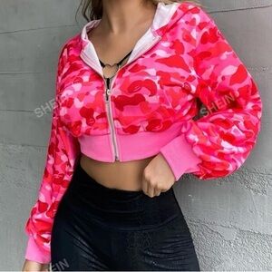 Pink Camo Cropped Zip-up Hoodie